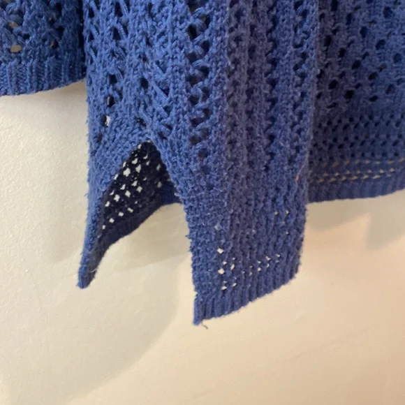 Chicos size 1 top - Picture 4 of 5